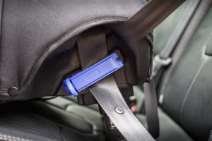 Axkid Minikid rear facing car seat rental - Image 2